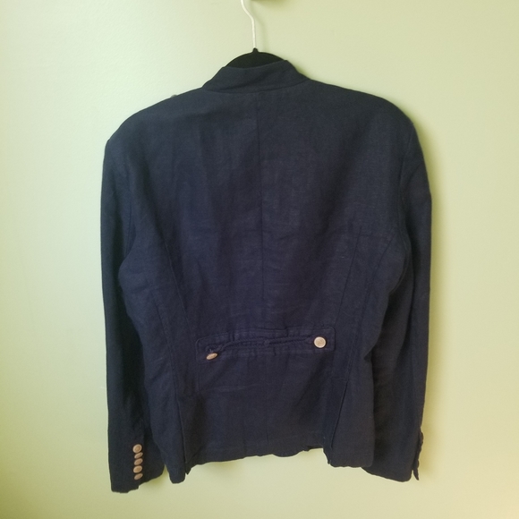 Blazer - Picture 2 of 2